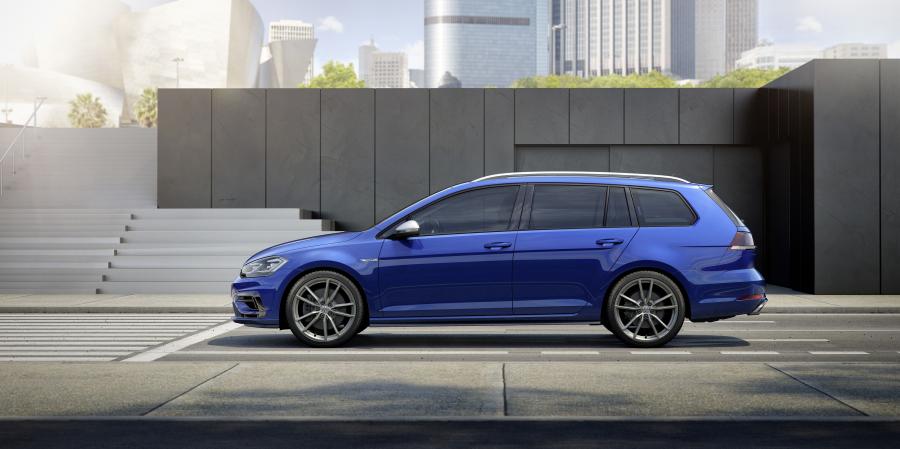  Volkswagen Golf R Variant 2017 года  (WW) (фото 6 из 28)